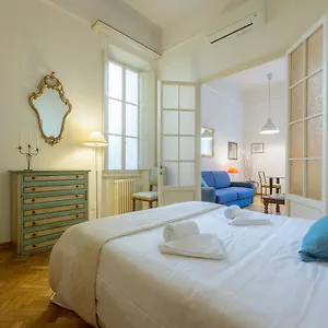 https://colonna-apartment.it-tuscanyhotel.com