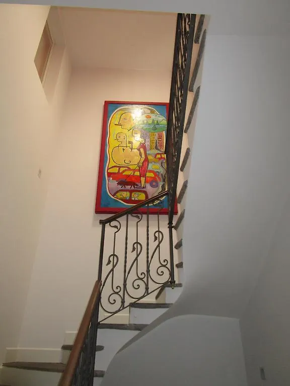 Teodora B&B Милан 2*,